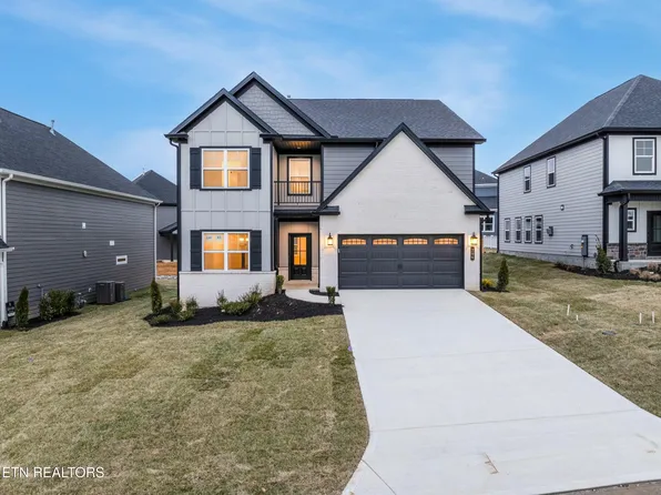 206 Pistol Creek Trl, Maryville, TN 37803