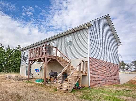 5th image of 2313 Ellen St