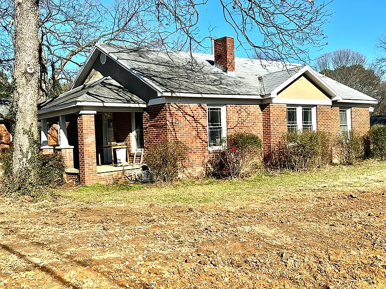 1471 Mecklenburg Hwy — Photo 1