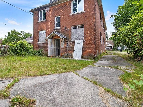 3rd image of 12637 Jane St