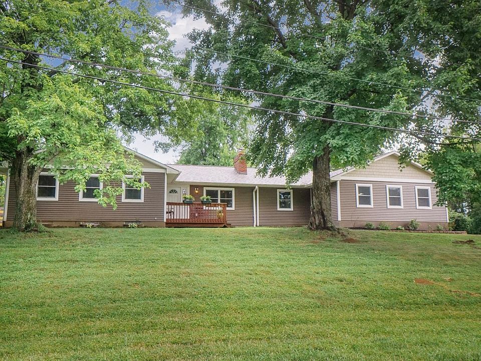1st image of 22 Oakcrest Dr