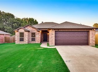 2621 Fish Tank Rd, Corsicana, TX 75110