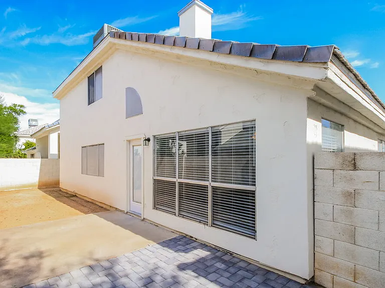 1164 N Naples Dr — Photo 17