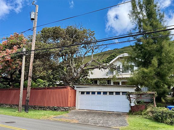 2nd image of 2420 E Manoa Rd