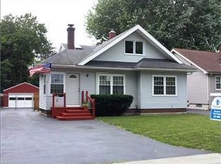 25 Surrey Rd, Rochester, NY 14616