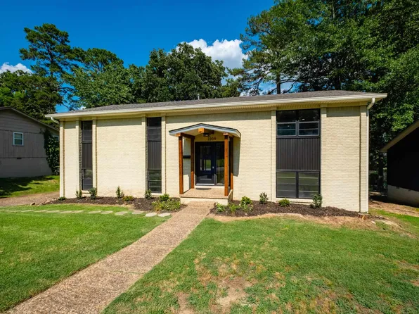 2209 Breckenridge Dr, Little Rock, AR 72227