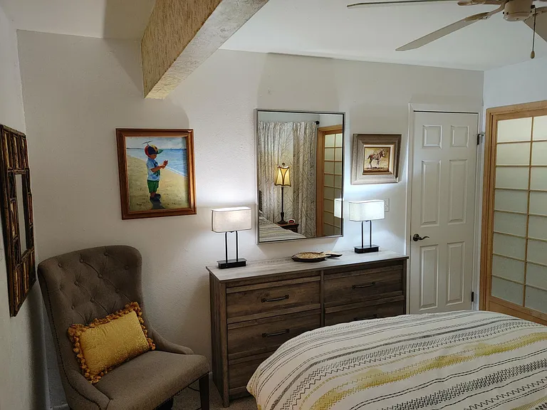 455 Delaware Dr — Photo 10