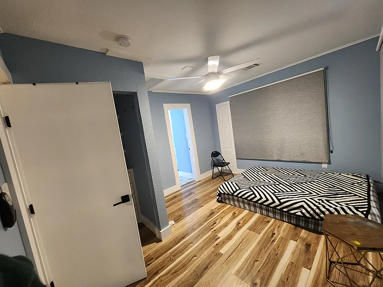 4504 Red River St #B — Photo 18