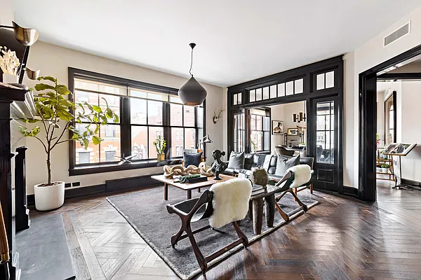 Sold by Nest Seekers International | media 2