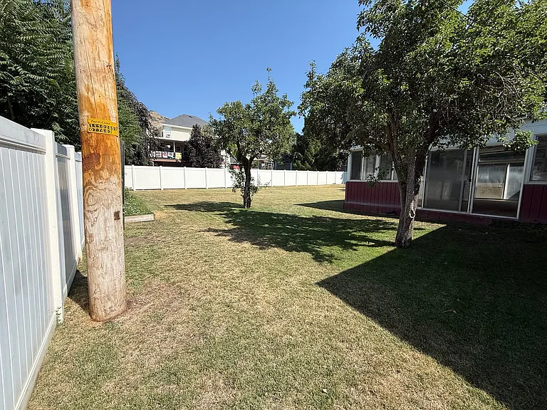 596 N Main St #A — Photo 13