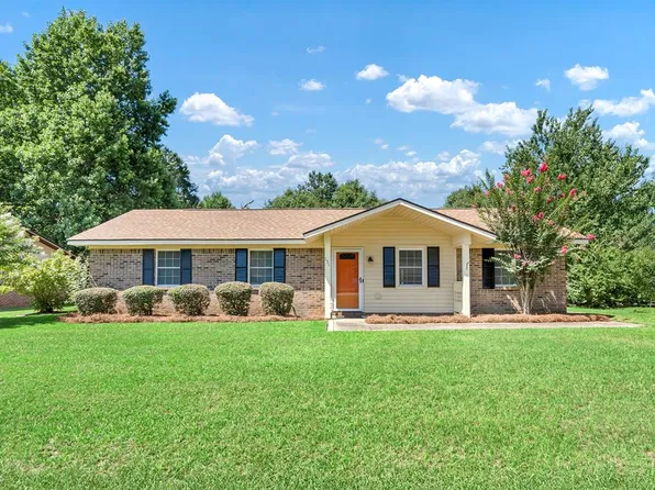 131 Creek Dr, Leesburg, GA 31763