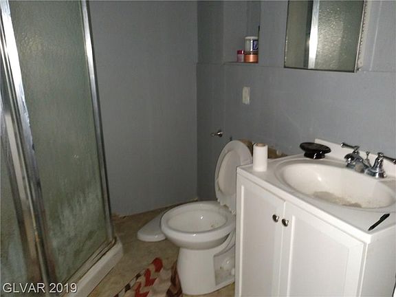 4th image of 1165 Balzar Ave