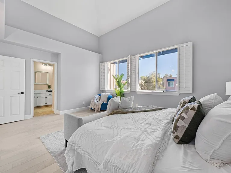 856 Lakeshore Dr — Photo 17