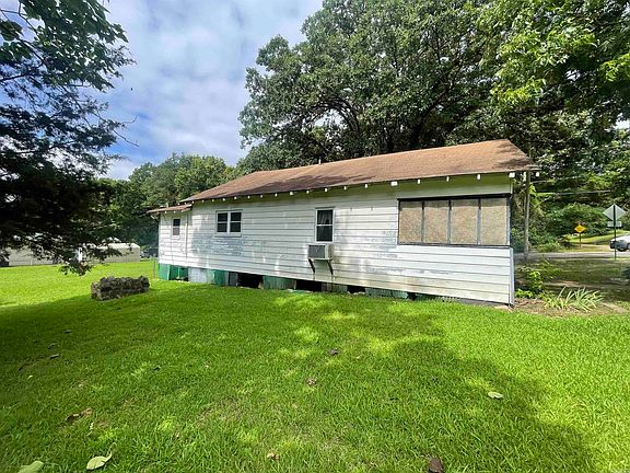 3rd image of 819 W Lake Ave