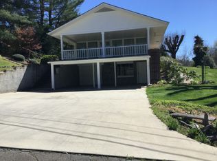880 Toot Hollow Rd, Bryson City, NC 28713