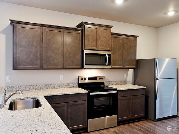5th image of 2321 158th Street Ct E