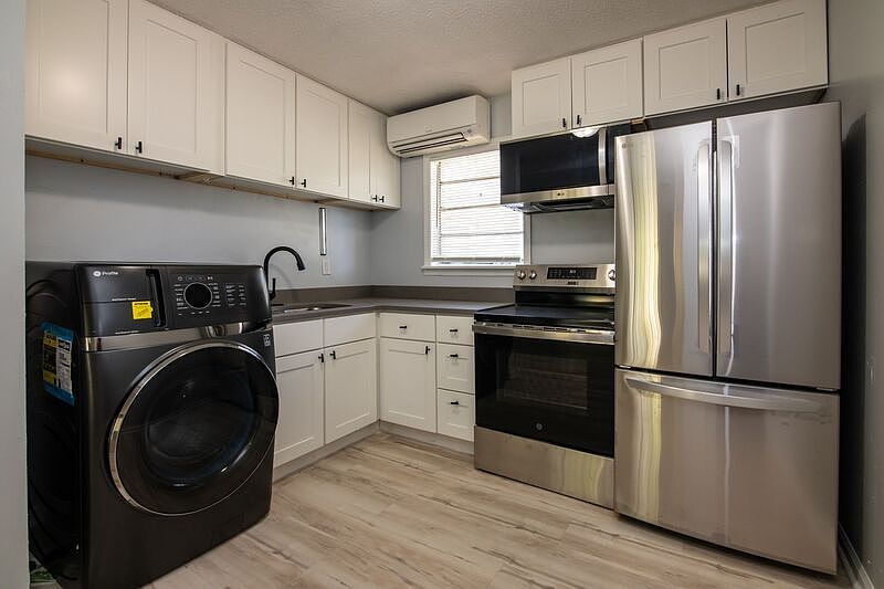 1st image of 1609 11th Ct N APT E