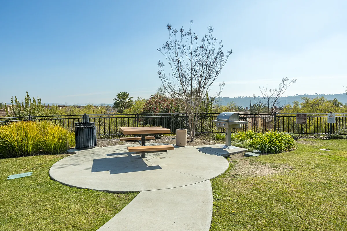 Building Photo - 2802 Bellezza Dr #0