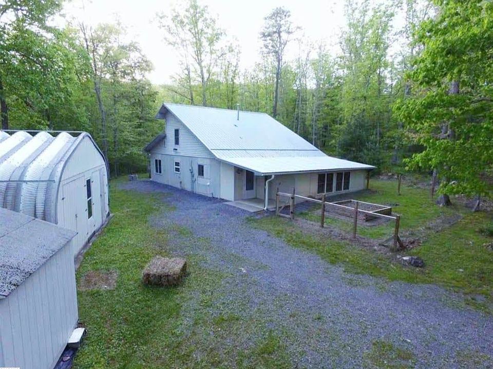 1st image of 673 Deer Run