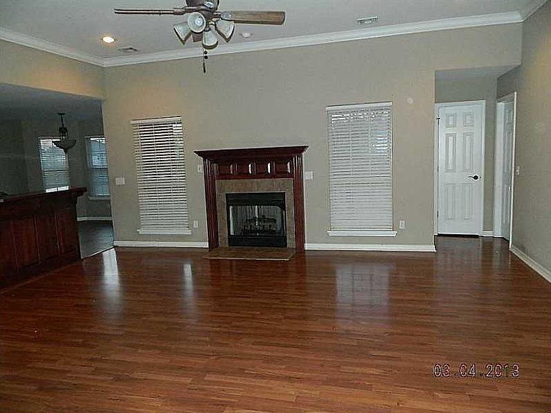 2nd image of 127 Fox Run Cir