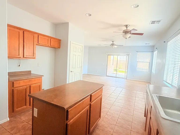 3907 S Marigold Way — Photo 10