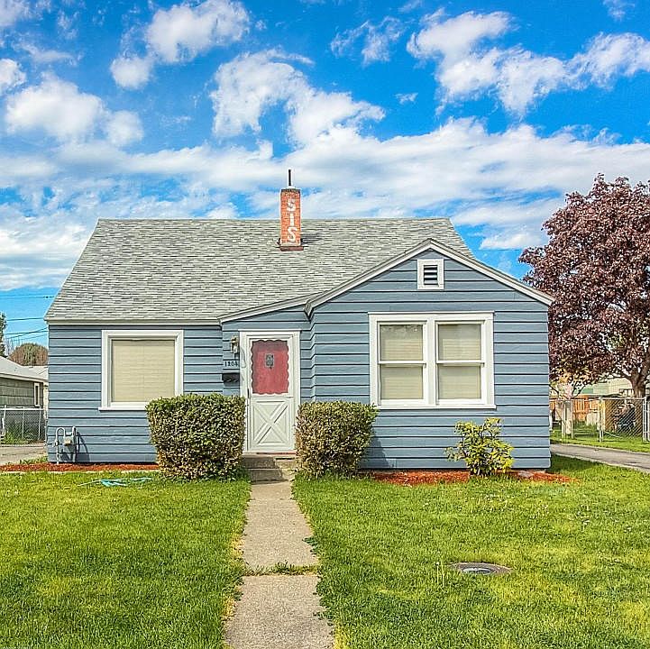 1204 S 6th Avenue - Yakima, WA 98902