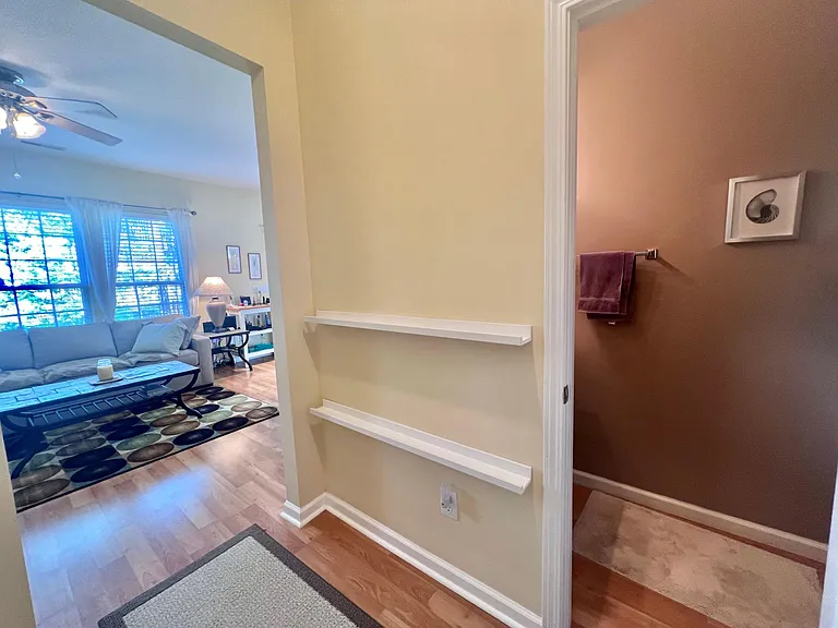 302 Mannington Dr — Photo 12