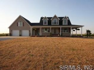 1333 Damiansville Rd, New Baden, IL 62265