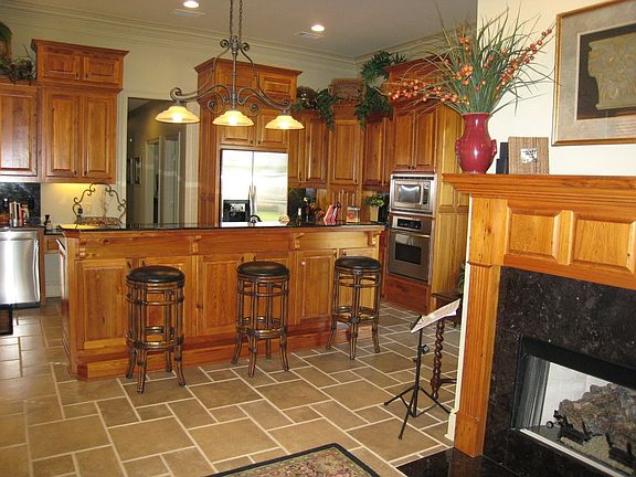 3rd image of 17544 Lake Vista Dr