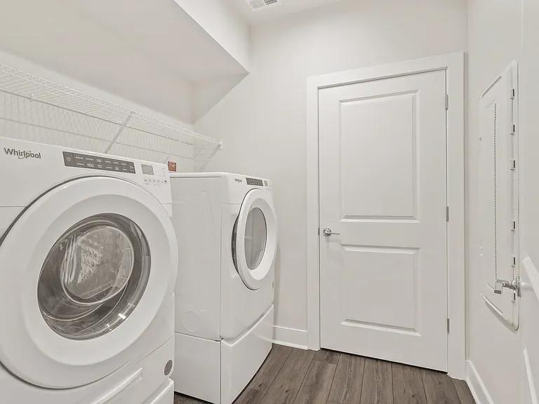 100 Saint Ives Pl #304 — Photo 32