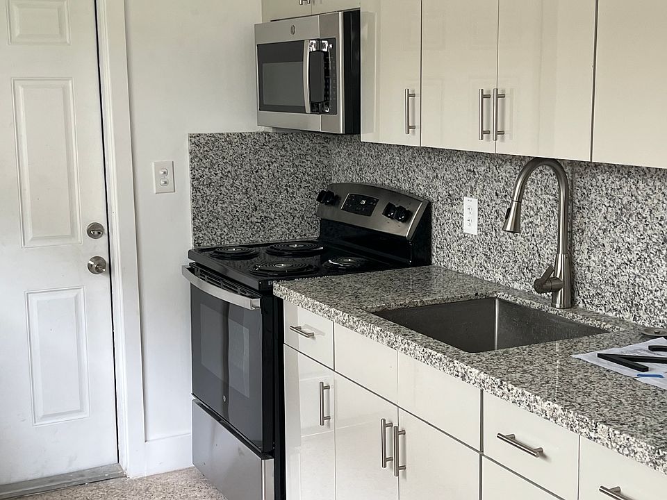 2100 NW 23rd Ct Miami FL Zillow