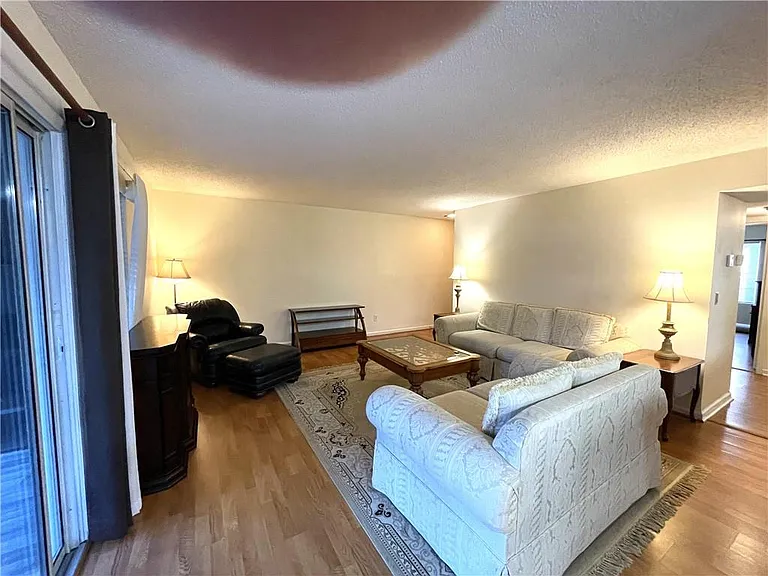 3083 Westwood Way — Photo 3
