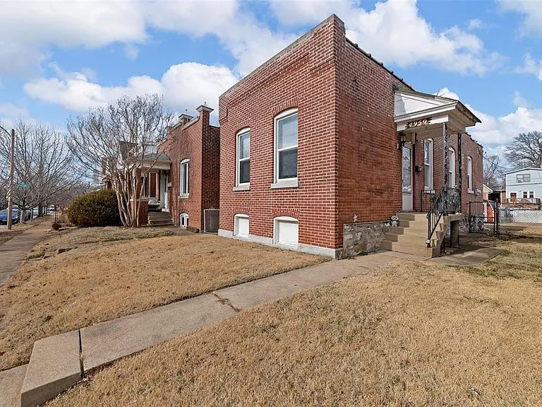 4959 Schollmeyer Ave — Photo 2