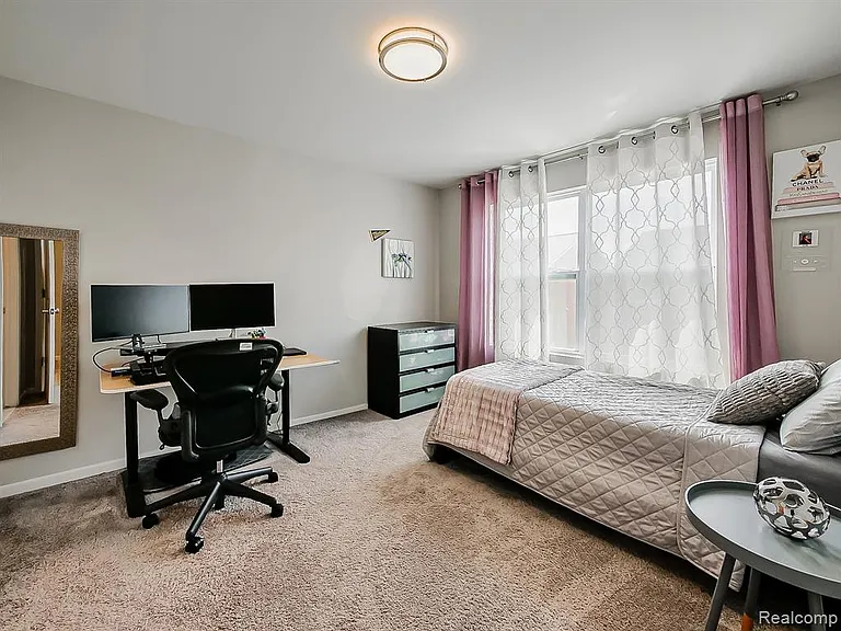 47707 Alden Ter N — Photo 16