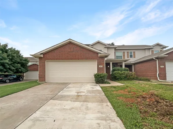 7417 Cowhand Ct, Fort Worth, TX 76131