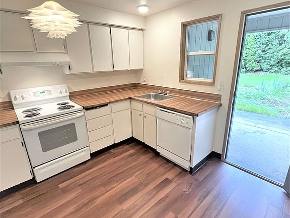 4th image of 5620-5624 NE Killingsworth St #5622