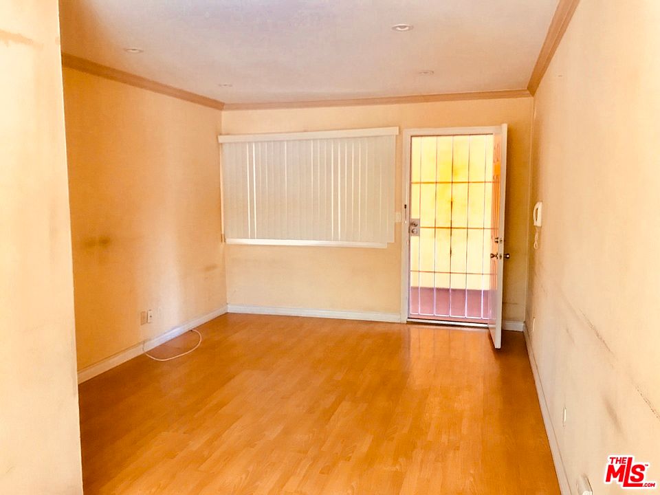 1st image of 1425 N Lake Ave APT D