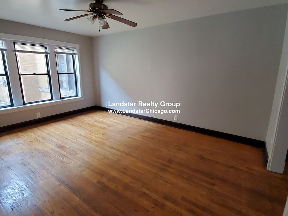 1st image of 4021 W Melrose St APT 1S