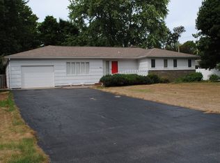 44 Castle Acres Dr, Webster, NY 14580