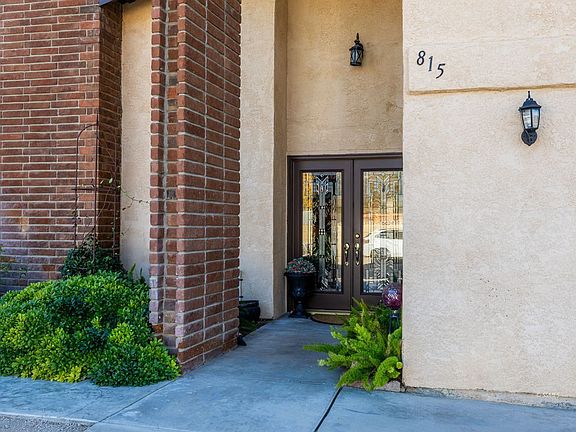 3rd image of 815 Hurschell Ave