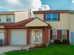 112 Burnam Wood Ct, Mount Laurel, NJ 08054