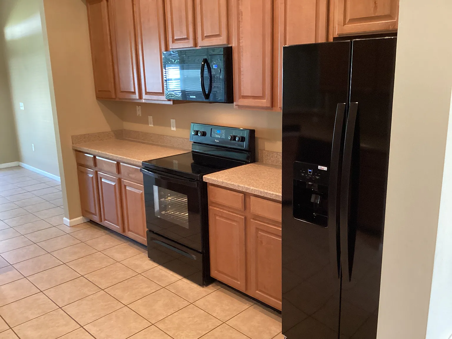 5 bed, 4.0 bath, 3083 sqft, $3,365 — Photo 2