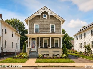 8 Chestnut St, Windsor Locks, CT 06096