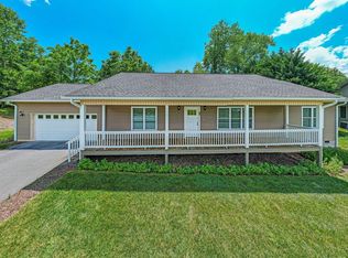 74 N Sunset Ridge Dr, Etowah, NC 28729