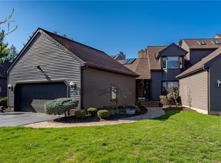 1407 Harbor Dr NW, Canton, OH 44708