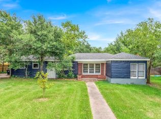 500 Francis Dr, College Station, TX 77840