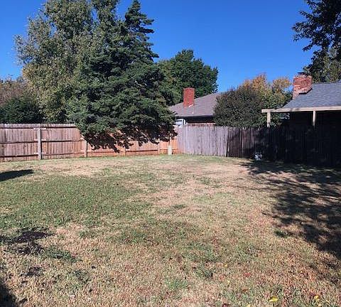 2nd image of 521 Owens Ave