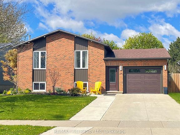 2nd image of 29 Dunsford Cres