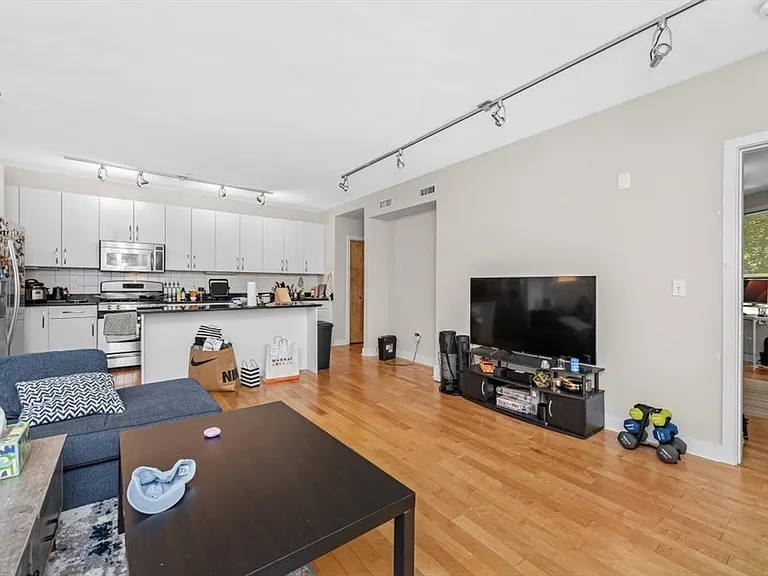 24 Bay State Rd #5 — Photo 5