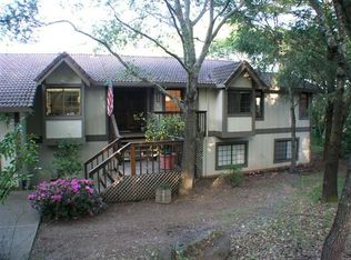 2242 Sunrise Ave, Santa Rosa, CA 95409